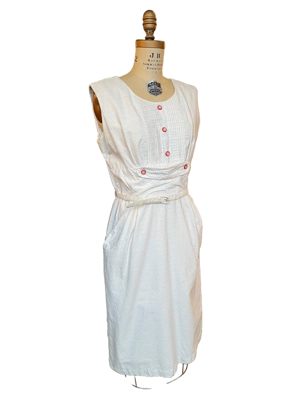 Vintage 1950s dress with pockets and belt