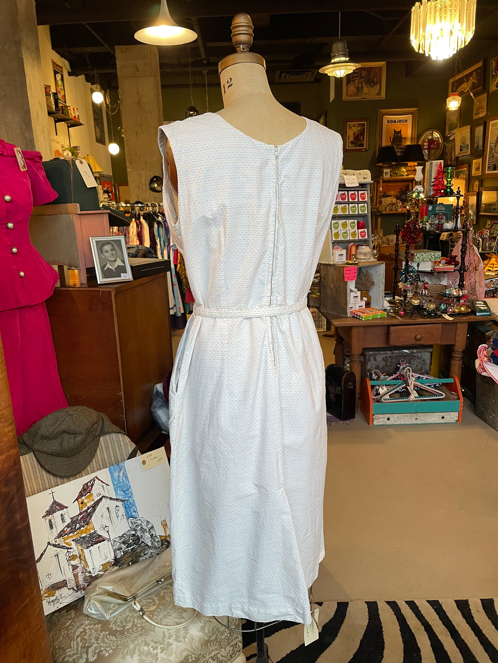 Vintage 1950s dress with pockets and belt