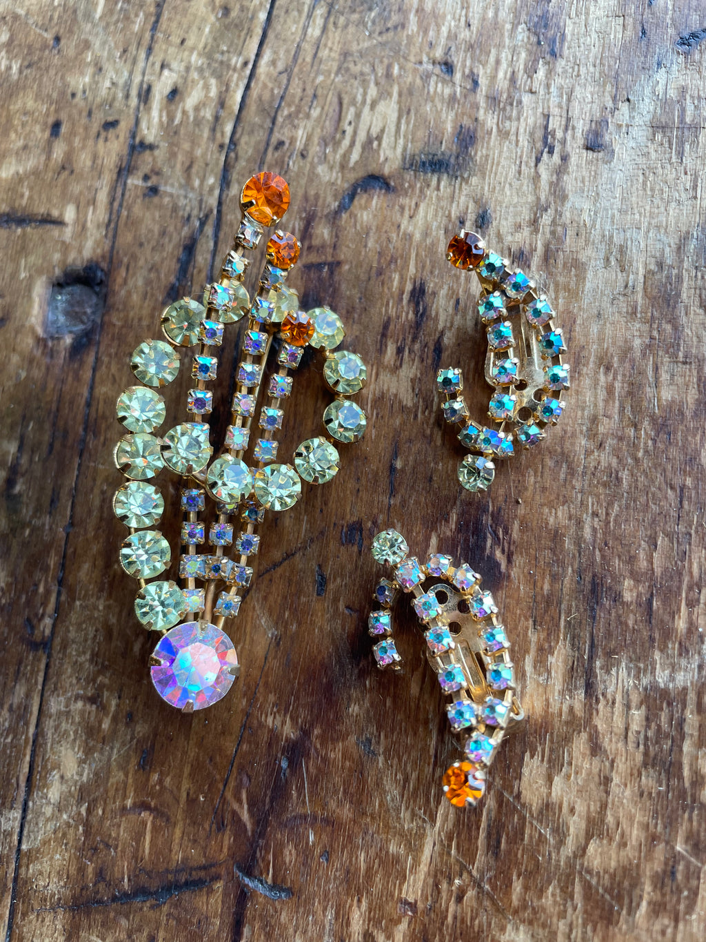 Vintage 1960s brooch and earrings