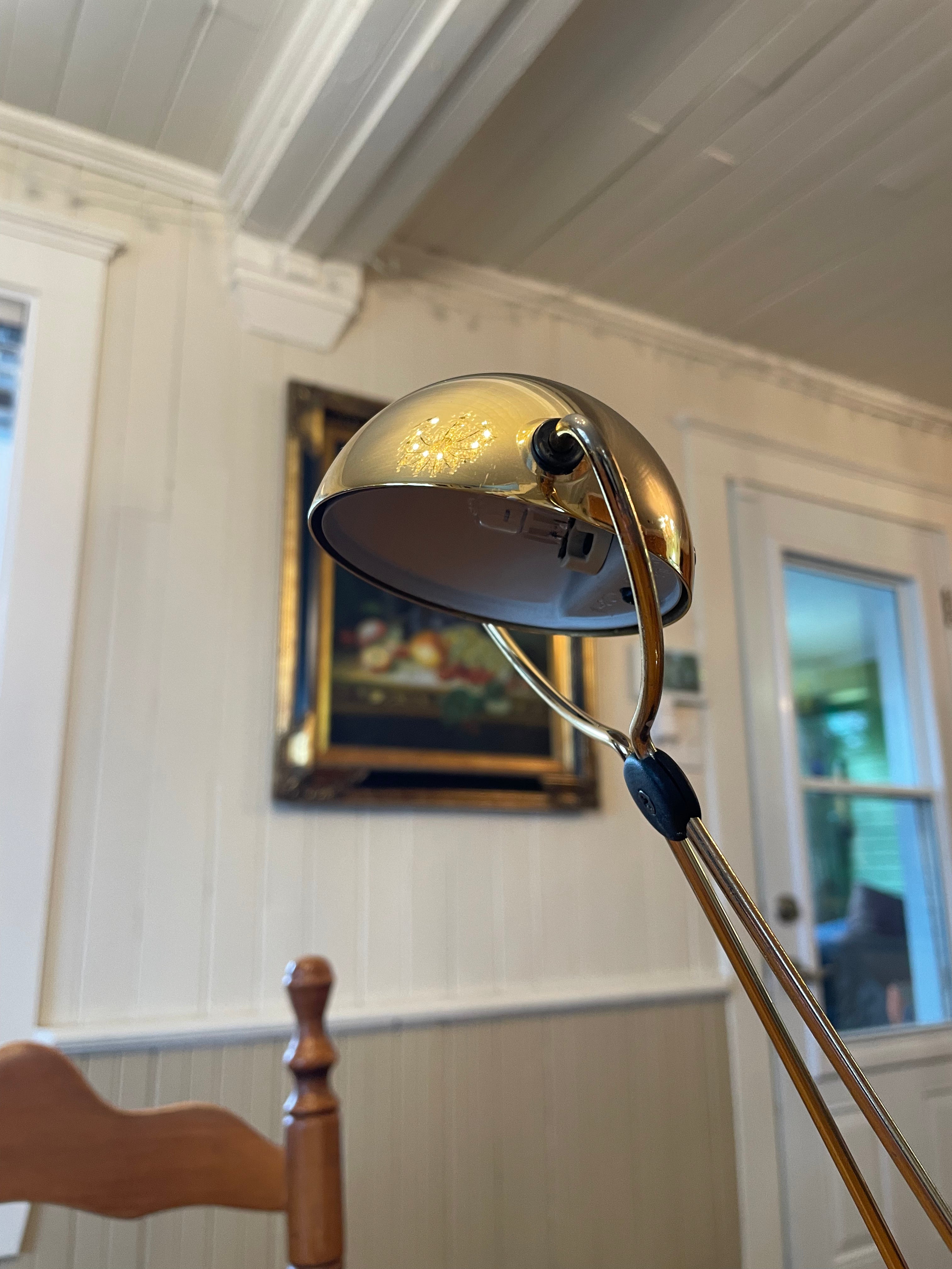 Vintage Italian design post modern Meridiana gold table lamp